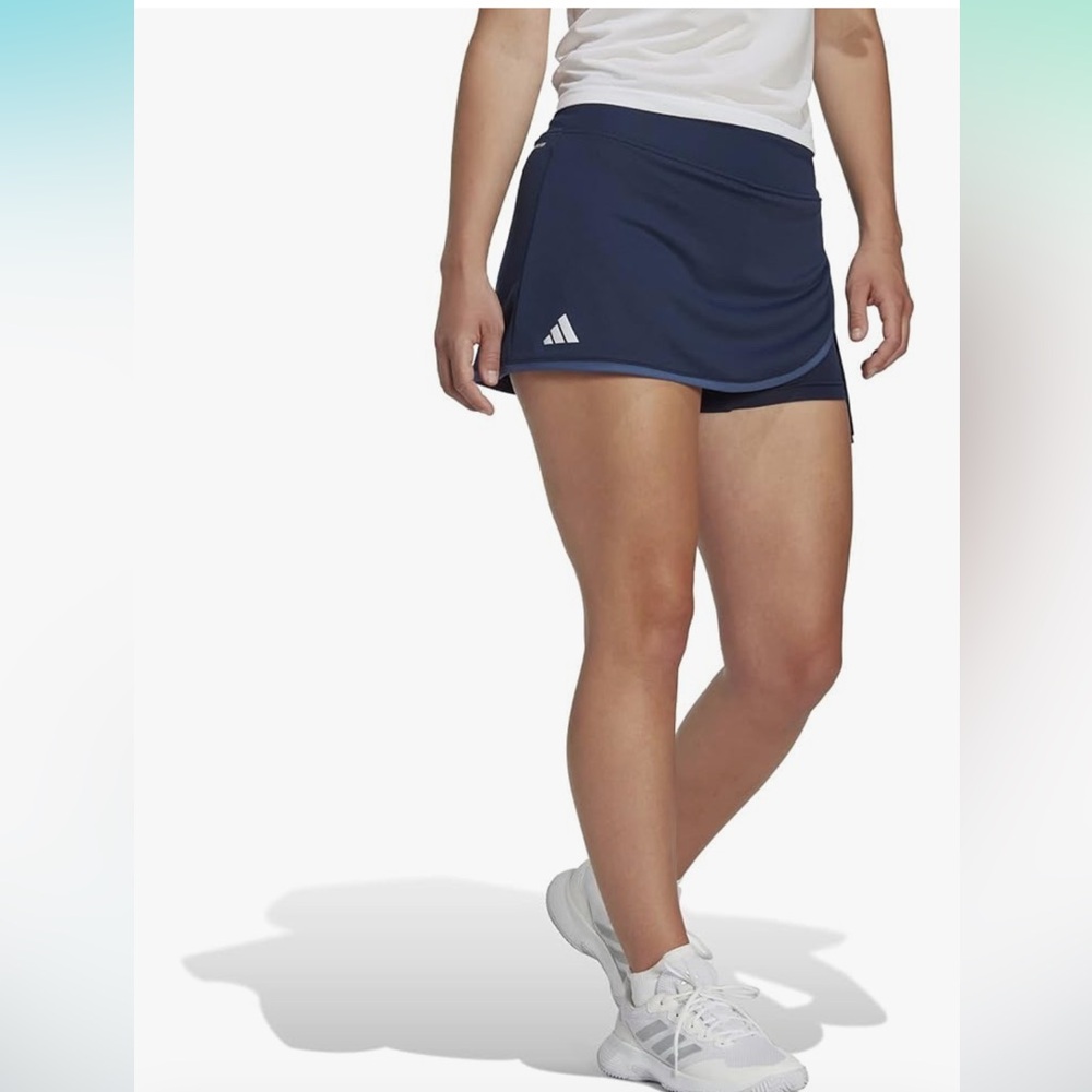 NWT Adidas skort size XL. Color: navy.